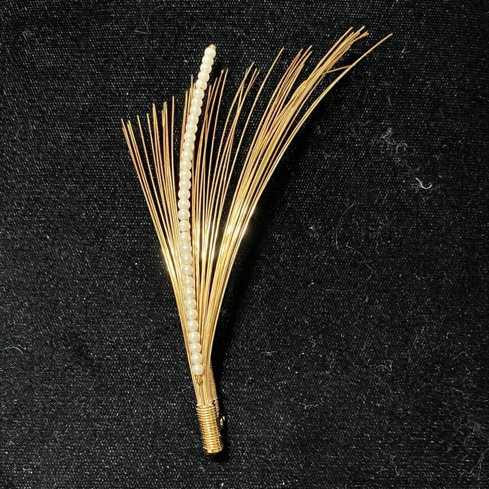 Vintage Gold and Pearl Brooch